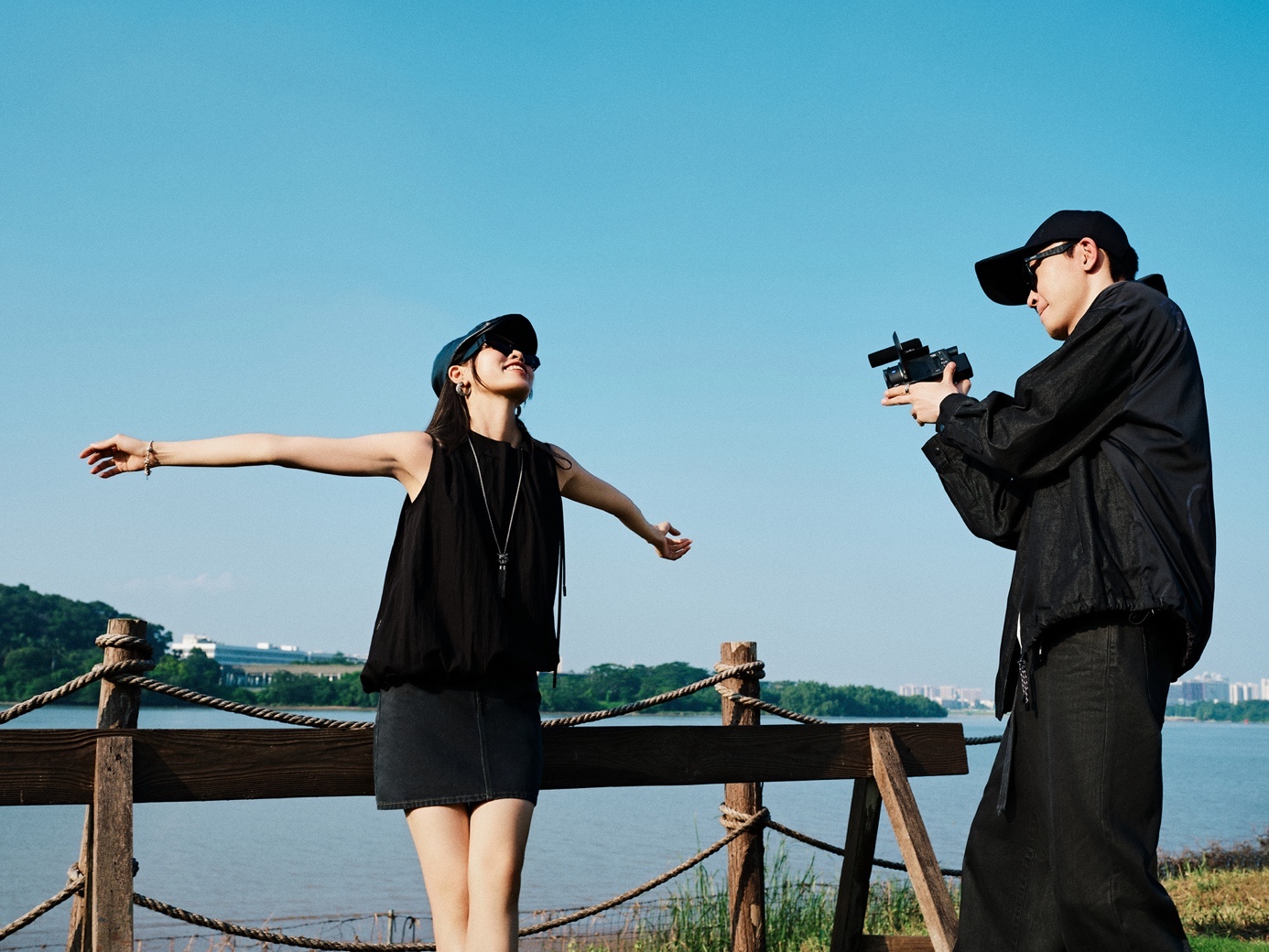 以愛成卷，默契顯影